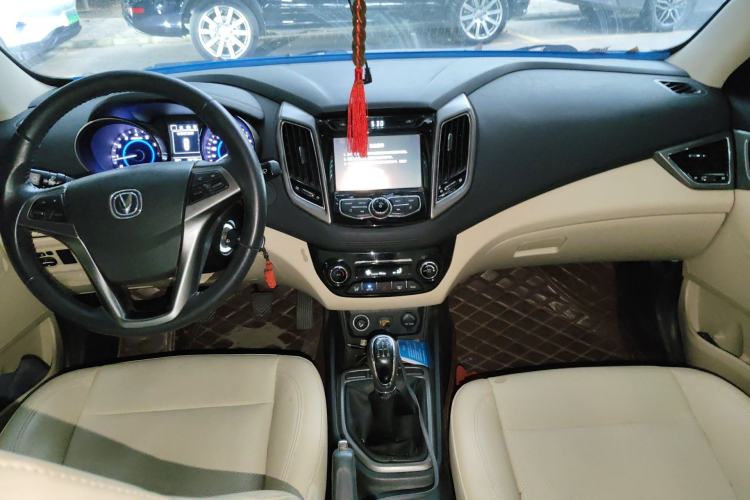 Used CHANGAN Eado 2016 1.6L Manual Fashion Edition Center Console