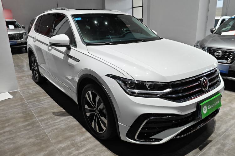 Used Volkswagen Tiguan L 2024 330TSI Automatic Two-Wheel Drive R-Line Enhanced Edition
