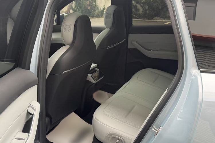 Used Nio ES6 2024 75 kWh Interior 5