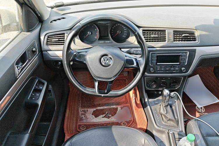 Used Volkswagen Lavida 2017 1.6L Automatic Comfort Edition Steering Wheel