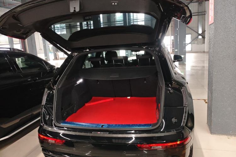 Used Audi Q5L 2022 40T Fashionable and Dynamic Model
