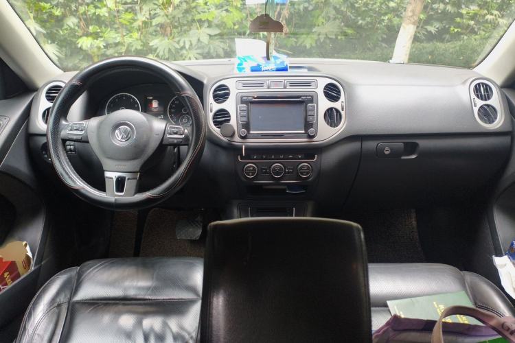 Used Volkswagen Tiguan 2015 1.8TSI Automatic Two-Wheel Drive Luxury Model Center Console