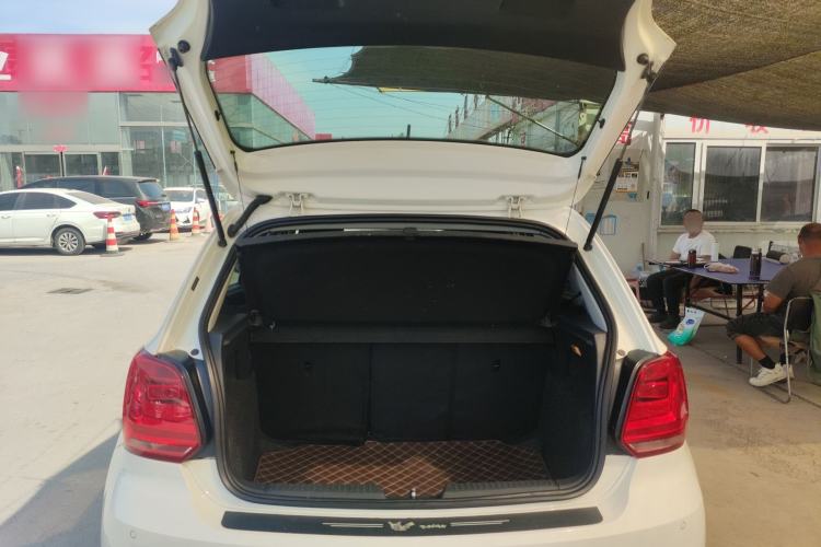 Used Volkswagen Polo 2014 1.4L Automatic Comfort Edition