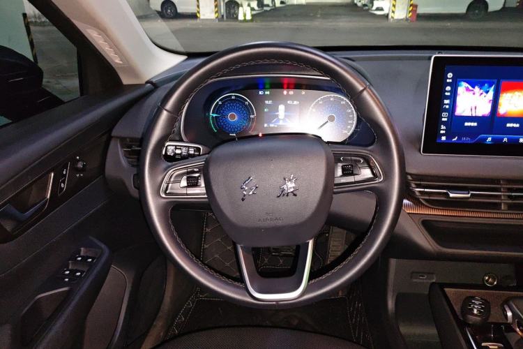 Used Hongqi E-QM5 2023 Base Travel Edition