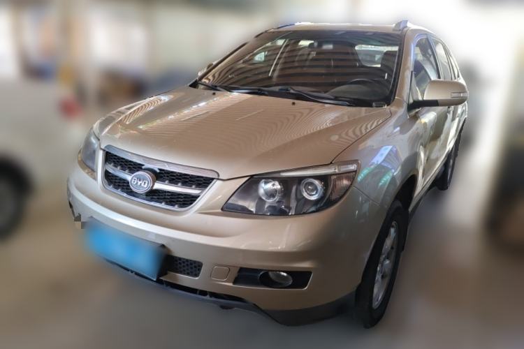 Used BYD S6 2014 2.0L Manual Luxury 5-Seater