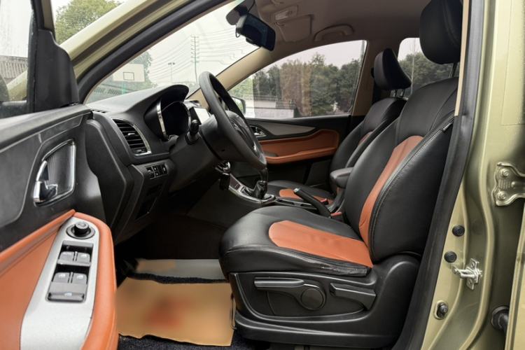 Used Baojun 560 2015 1.8L Manual Elite Edition
