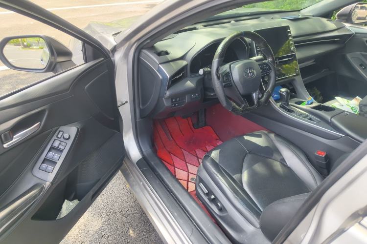 Used Toyota Avalon 2019 Dual-Engine 2.5L Luxury Edition China VI Standard