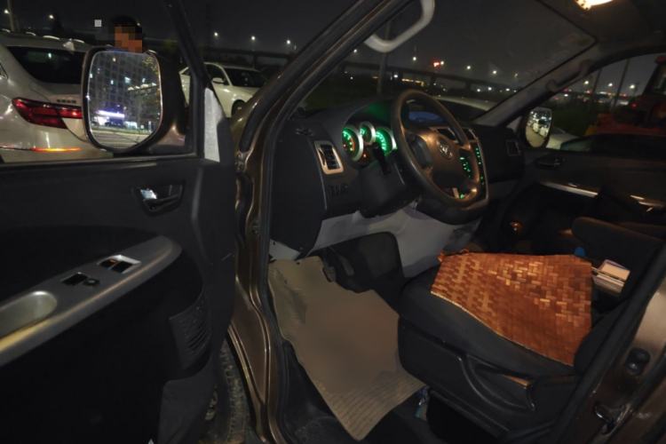 Used Foton MP-X E 2016 2.0L Express Edition 4G63 Driver Seat