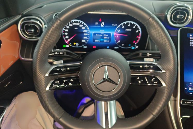 Used Mercedes-Benz GLC 2023 Refreshed GLC 300 L 4MATIC Dynamic Edition 5 Seats Steering Wheel