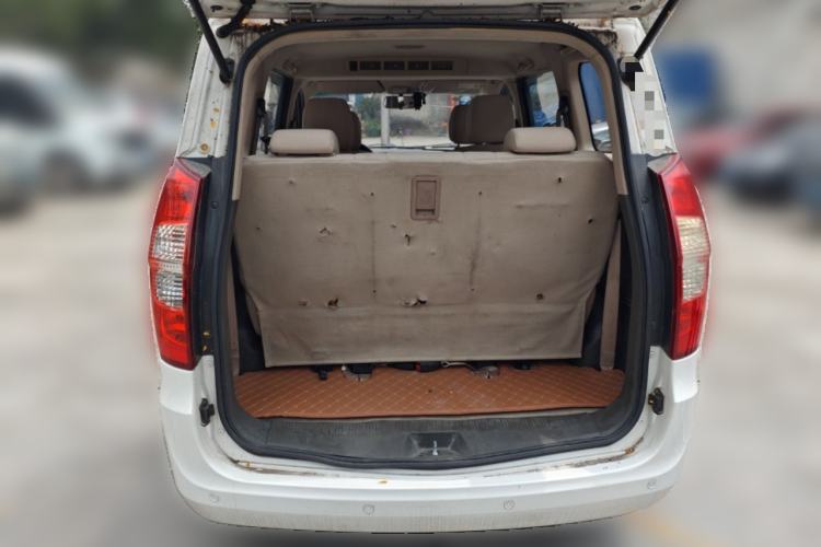 Used Wuling Hongguang 2014 1.5L S Standard Version Trunk