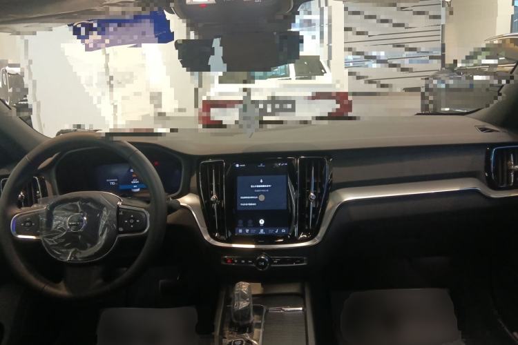 Used Volvo S60 2026 Model B4 Zhiyi Luxury Edition Center Console