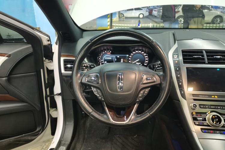 Used Lincoln MKZ 2017 2.0T Prestige Edition Steering Wheel