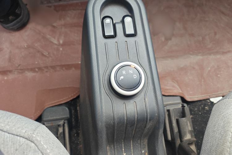 Used Wuling Hongguang MINIEV 2021 Macaron Premium Model – Lithium Iron Phosphate Gear Lever