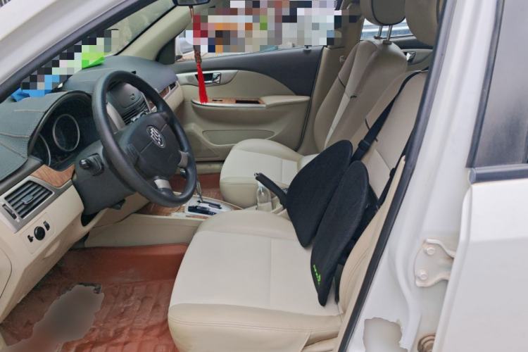 Used Buick Excelle 2015 1.5L Automatic Classic Model
