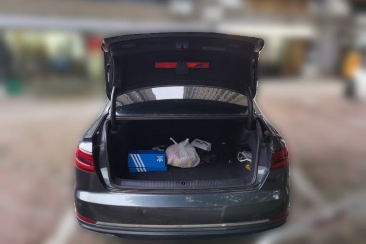 Used Audi A4L 2019 40 TFSI Ambition China VI Trunk
