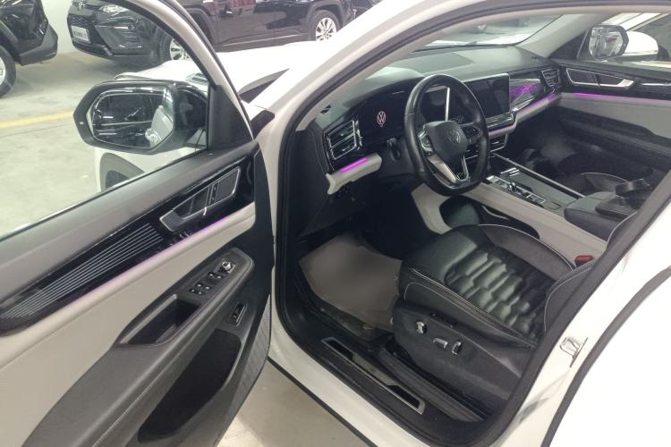 Used Volkswagen Teramont X 2021 330TSI Two-Wheel-Drive Prestige Luxury Edition