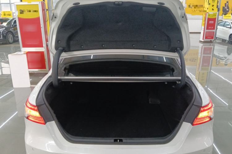 Used Toyota Camry 2021 2.0G Luxury Edition
