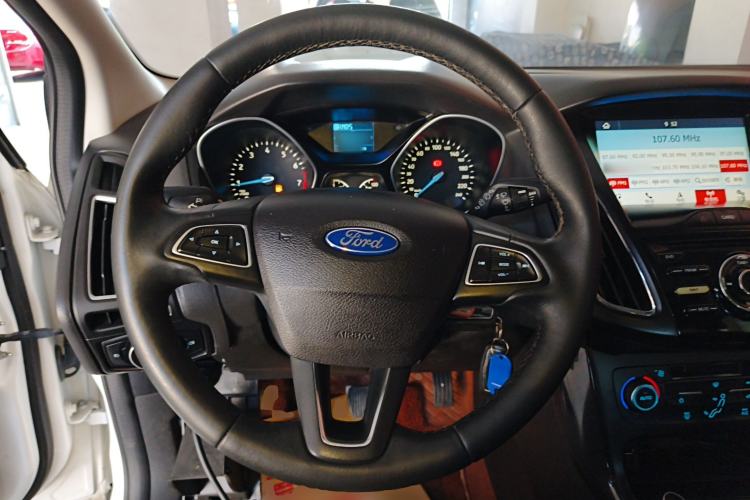 Used Ford Focus 2017 Hatchback EcoBoost 125 Automatic - Ultra-Powerful Style Edition with Smart Drive Features
