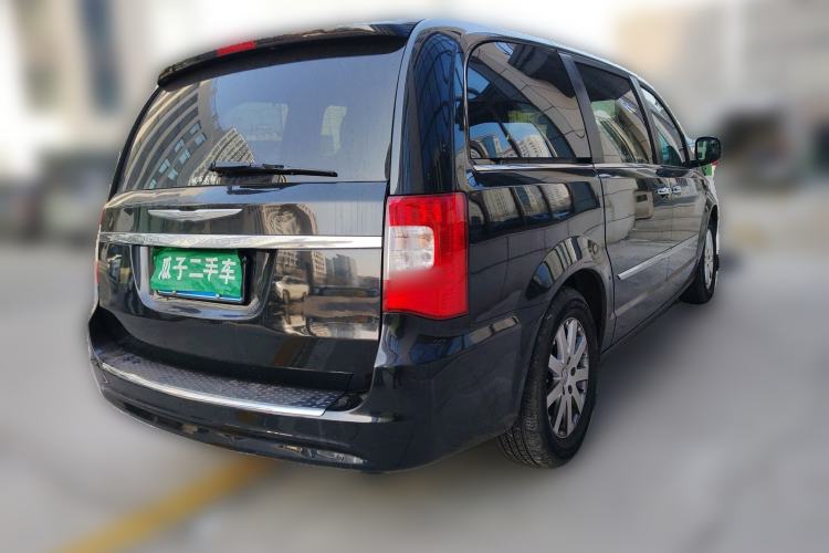 Used Chrysler Grand Voyager 2013 3.6L Luxury Edition