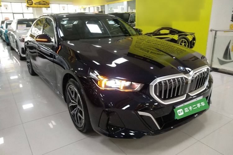 Used BMW i5 2024 eDrive 35L Luxury Model with M Sport Package
