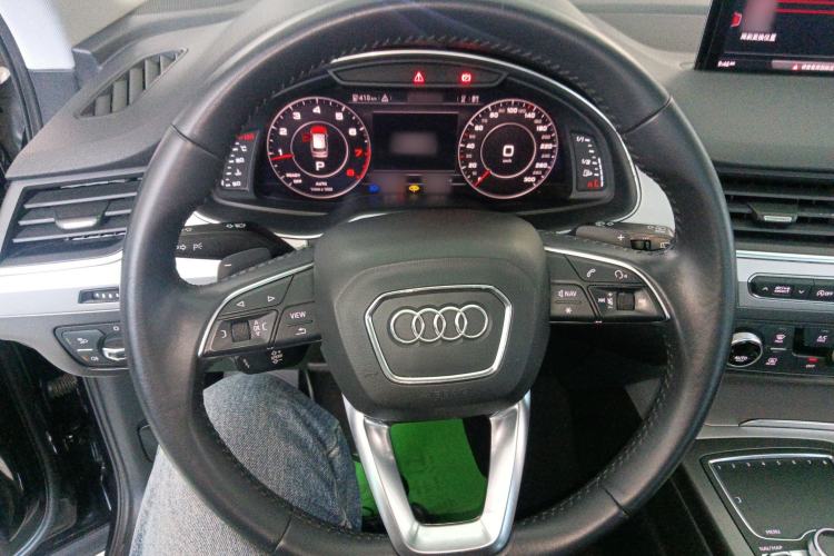 Used Audi Q7 2019 45 TFSI Comfort Model