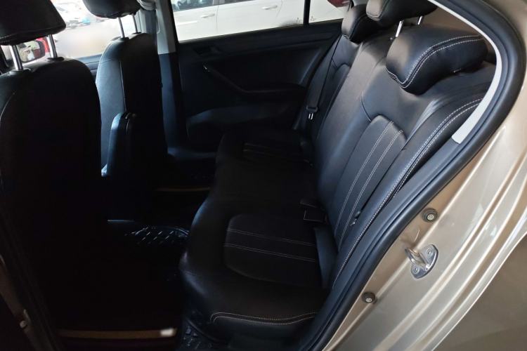 Used Volkswagen Jetta 2019 Dream Edition 1.4L Manual Fashion Version