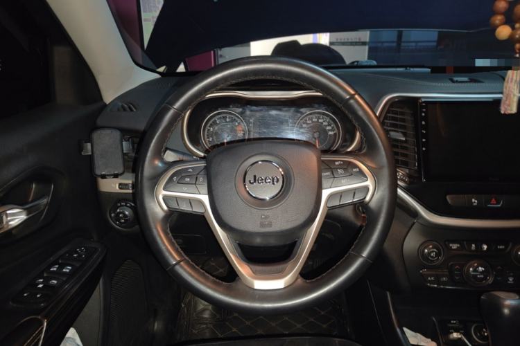 Used Jeep Cherokee 2016 2.4L Leading Edition