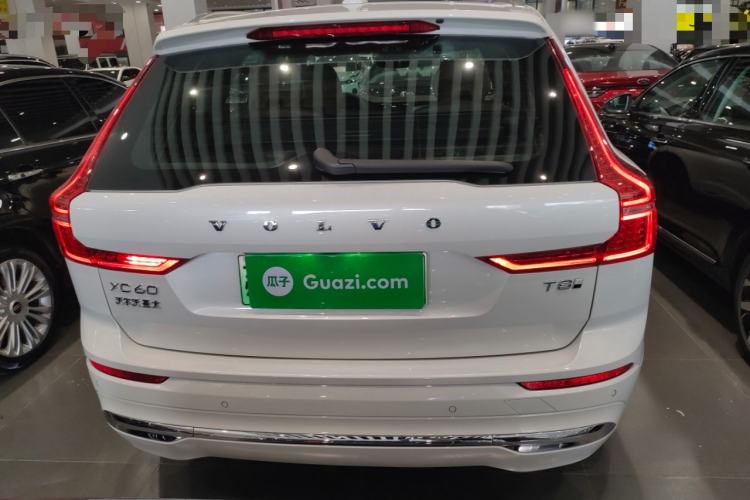 Used Volvo XC60 New Energy 2025 Plug-in Hybrid Long-Range All-Wheel Drive Smart Luxury Edition
