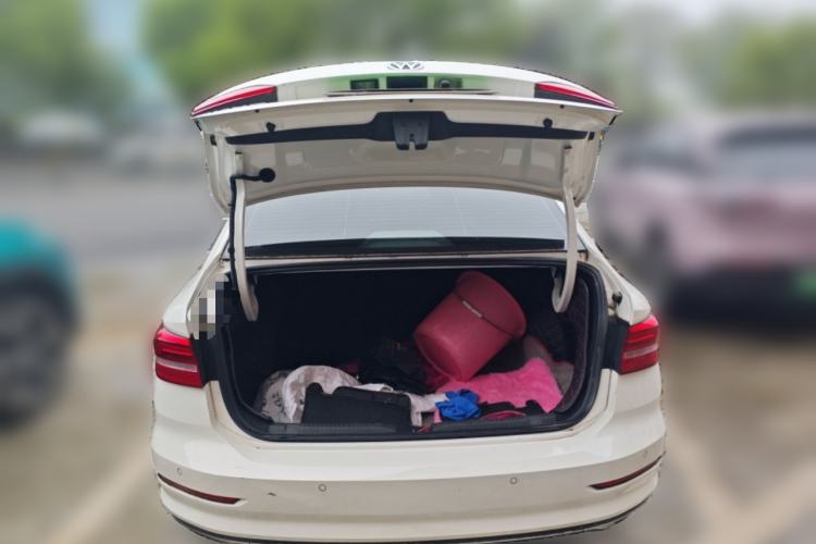 Used Volkswagen Lavida 2019 1.5L Automatic Comfort Edition China VI Standard Trunk