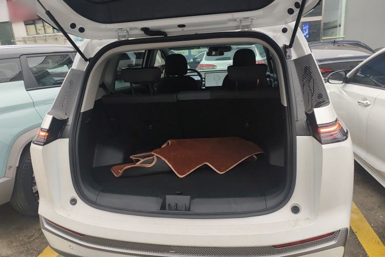 Used AION Y 2023 Younger