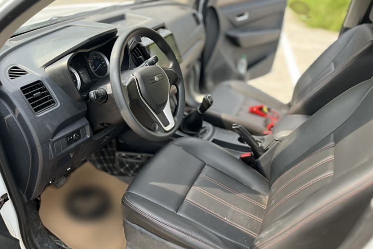 Used Isuzu JLM 2016 2.8T Two-Wheel Drive Extended Cargo Bed Luxury Version JE493ZLQ4CA
