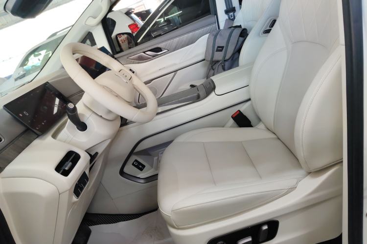 Used Wey Gaoshan 2025 Four-Wheel Drive Alpine 8
