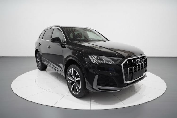 Used Audi Q7 2020 55 TFSI quattro S line sports model
