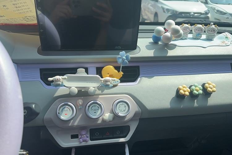 Used Chery New Energy QQ Ice Cream 2022 170km Sundae Phosphate Lithium-Ion