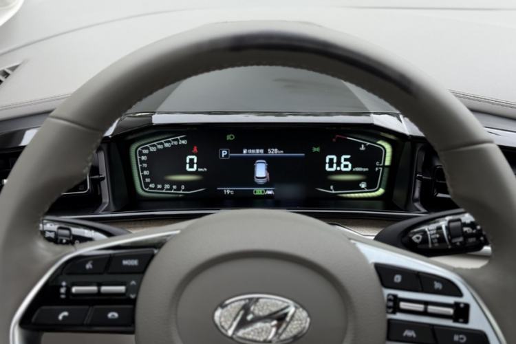 Used Hyundai Custo 2021 270TGDi Prestige LUX Interior 2