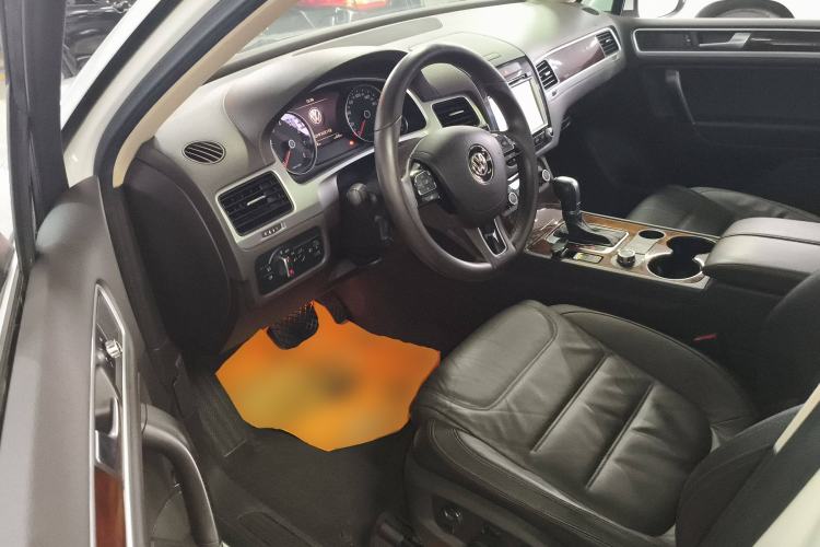 Used Volkswagen Touareg 2011 3.0 TSI Standard Version
