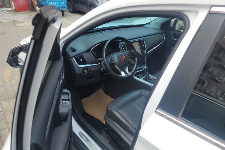 Used Roewe RX5 2019 20T Two-Wheel Drive Automatic Ali Smart Connectivity Platinum Edition Driver Seat