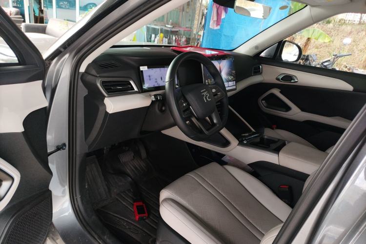Used BYD Yuan UP 2025 Intelligent Driving Version 401 km Leading Edition