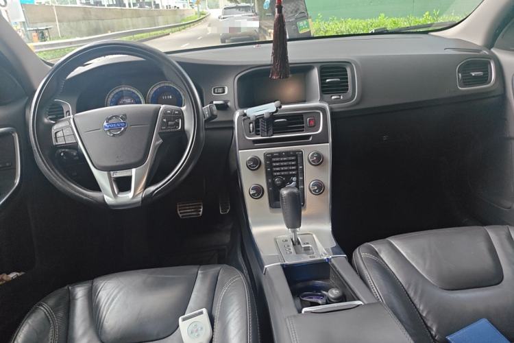 Used Volvo V60 2012 T6 AWD Sport Edition
