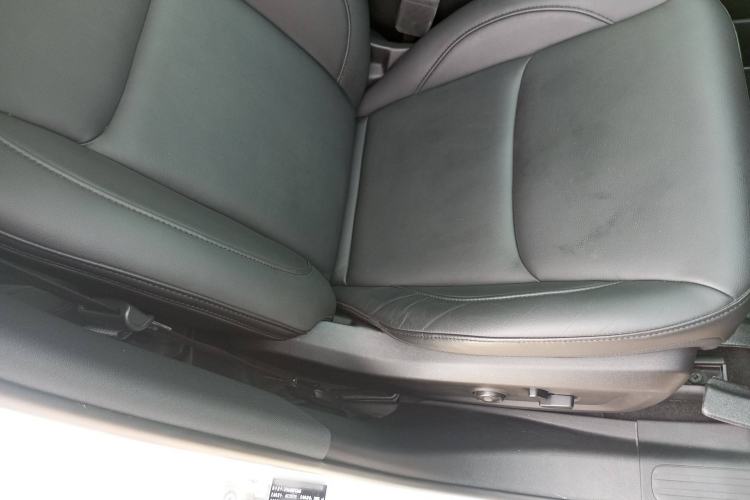 Used Jeep Commander 2018 2.0T Two-Wheel Drive Enjoyment Version China VI Emission Standard
