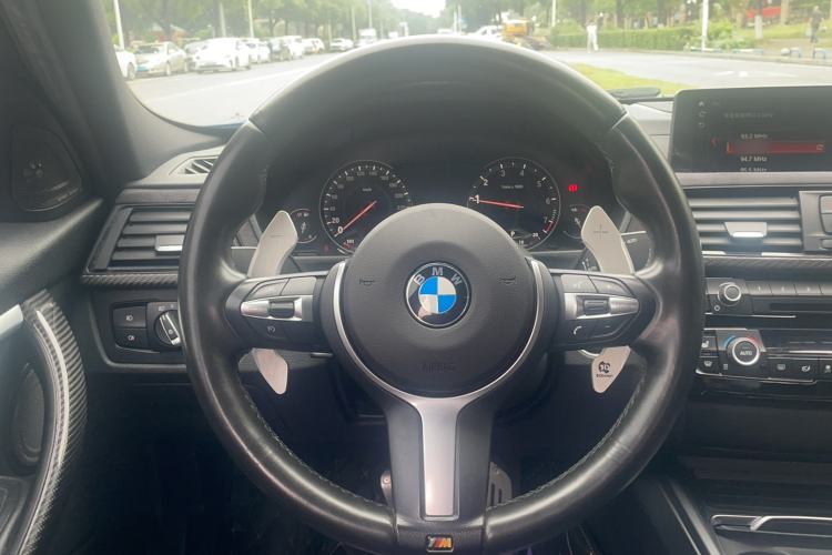 Used BMW 3 Series 2018 330i M Sport Night Edition Steering Wheel