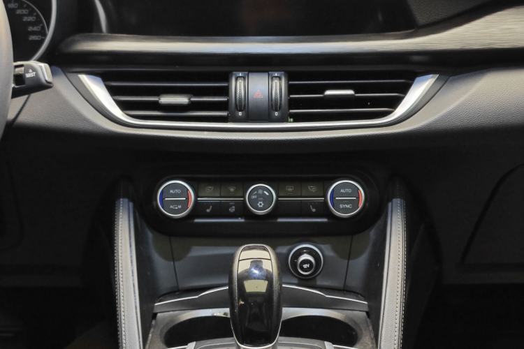 Used Alfa Romeo Stelvio 2017 2.0T 200HP Elite Edition
