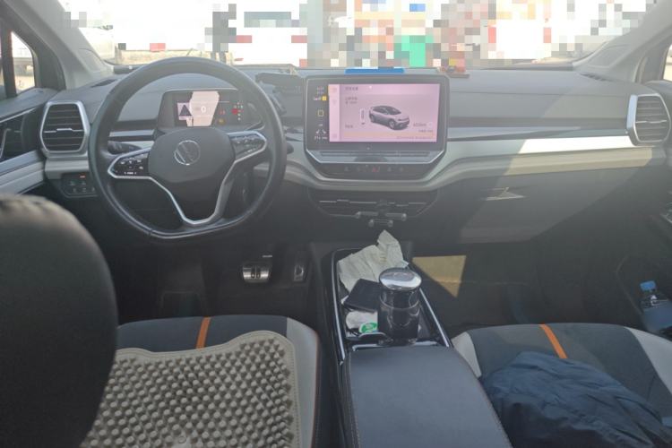 Used Volkswagen ID.6 CROZZ 2022 High-Performance PRIME Edition Center Console