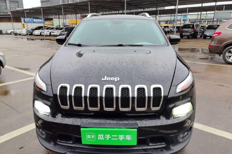 Used Jeep Cherokee 2016 2.0L Superior Edition Front