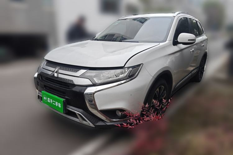 Used Mitsubishi Outlander 2019 2.0L Two-Wheel Drive Comfort Edition 5 Seats China VI Standard