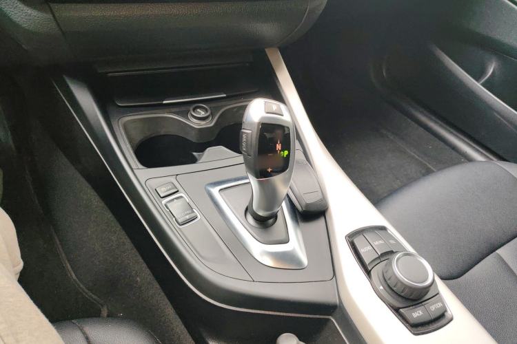 Used BMW 2 Series 2014 220i Leading Model
