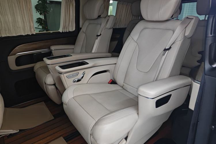 Used Mercedes-Benz V-Class 2020 V 260 L Long-wheelbase Luxury Edition