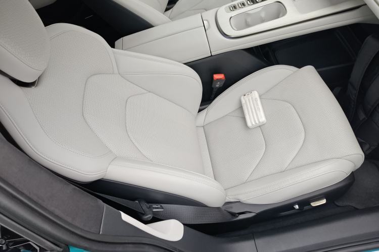 Used Xiaomi Auto SU7 2024 Four-Wheel Drive Ultra-Long Range Advanced Intelligent Driving Max Edition