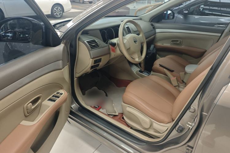 Used Nissan Sylphy 2012 Classic 1.6XE Automatic Comfort Edition Driver Seat