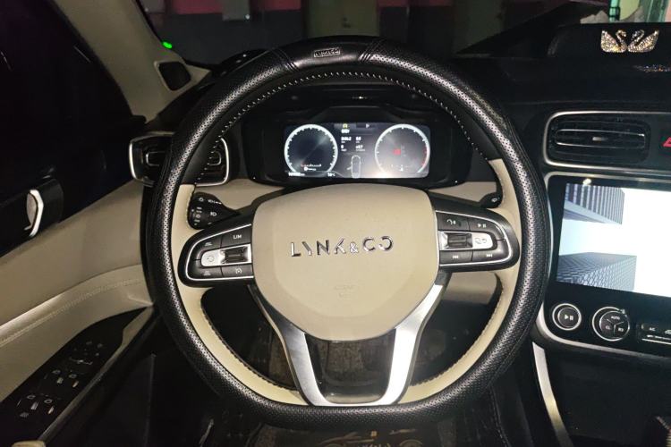 Used Lynk & Co 01 2017 2.0T Two-Wheel Drive Zhaopu Version
